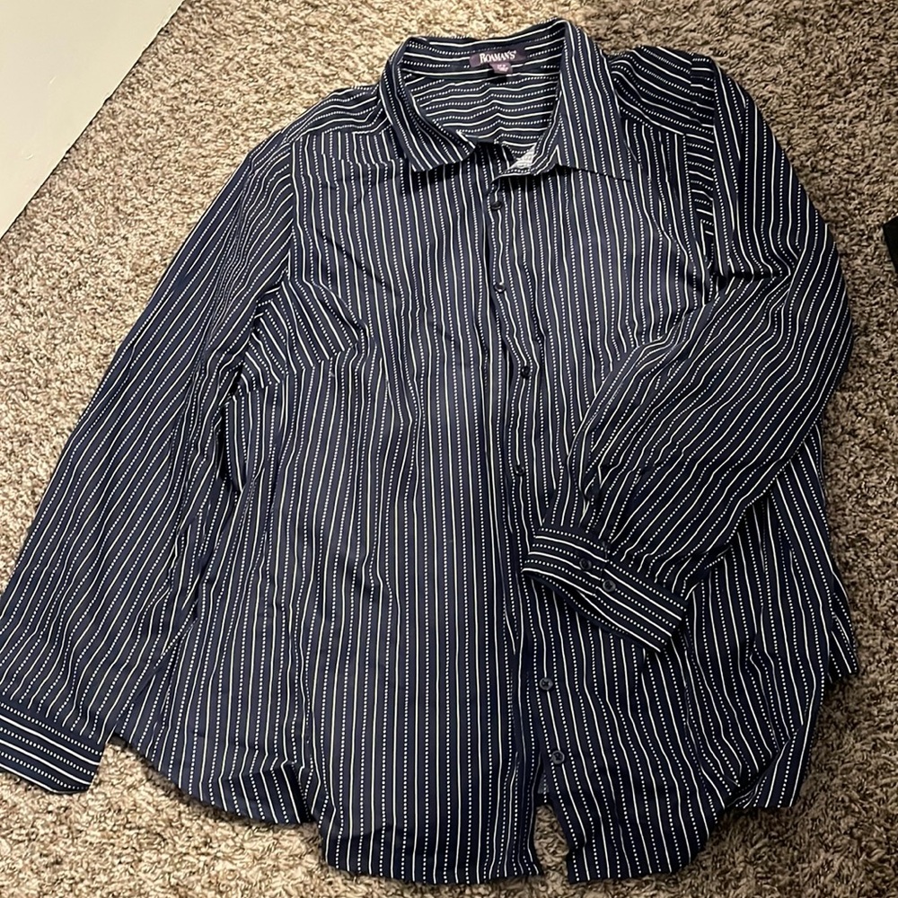 Roaman’s women’s button up plus size shirt - 24W
